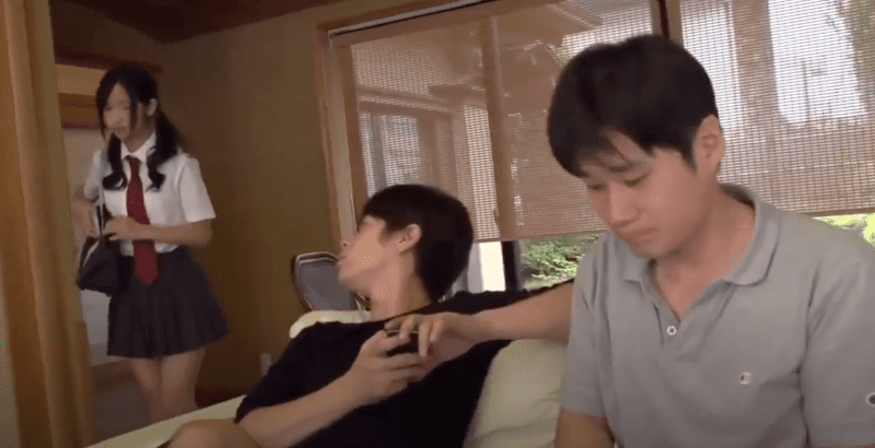 Nữ sinh nứng lồn lần đầu đi bán dâm